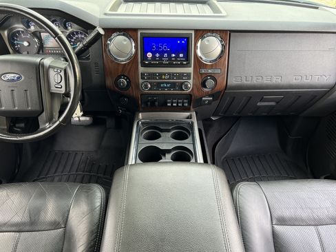 Used 2011 Ford F250 Lariat w/ Lariat Interior Pkg AWD/4WD image 30