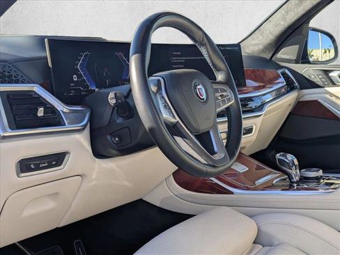 Certified 2024 BMW ALPINA XB7 image 9