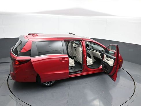 Certified 2025 Honda Odyssey Touring image 48