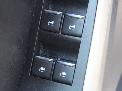 Used 2022 Ford Explorer XLT w/ Equipment Group 202A AWD/4WD image 20