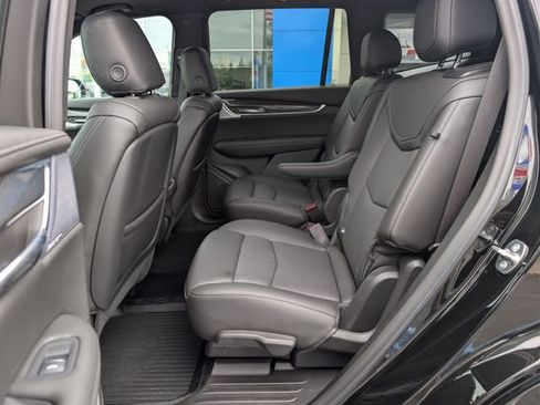 Used 2024 Cadillac XT6 Sport w/ Technology Package AWD/4WD image 15