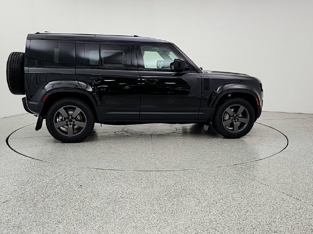 New 2026 Land Rover Defender 110 S AWD/4WD image 4