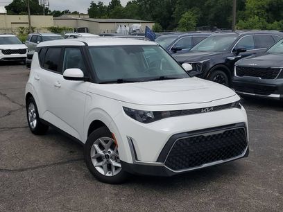 Used 2025 Kia Soul LX w/ LX Technology Package