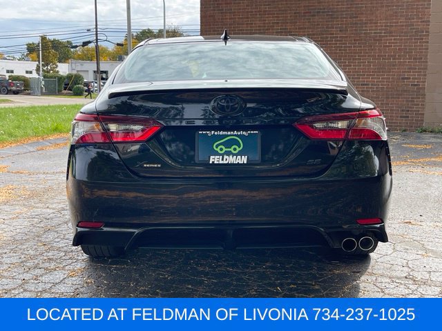 Used 2022 Toyota Camry SE FWD image 4