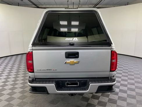 Used 2018 Chevrolet Colorado Z71 AWD/4WD image 5