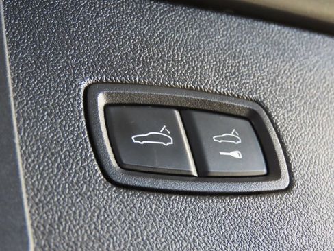 Certified 2023 Porsche Cayenne Turbo S AWD/4WD image 51