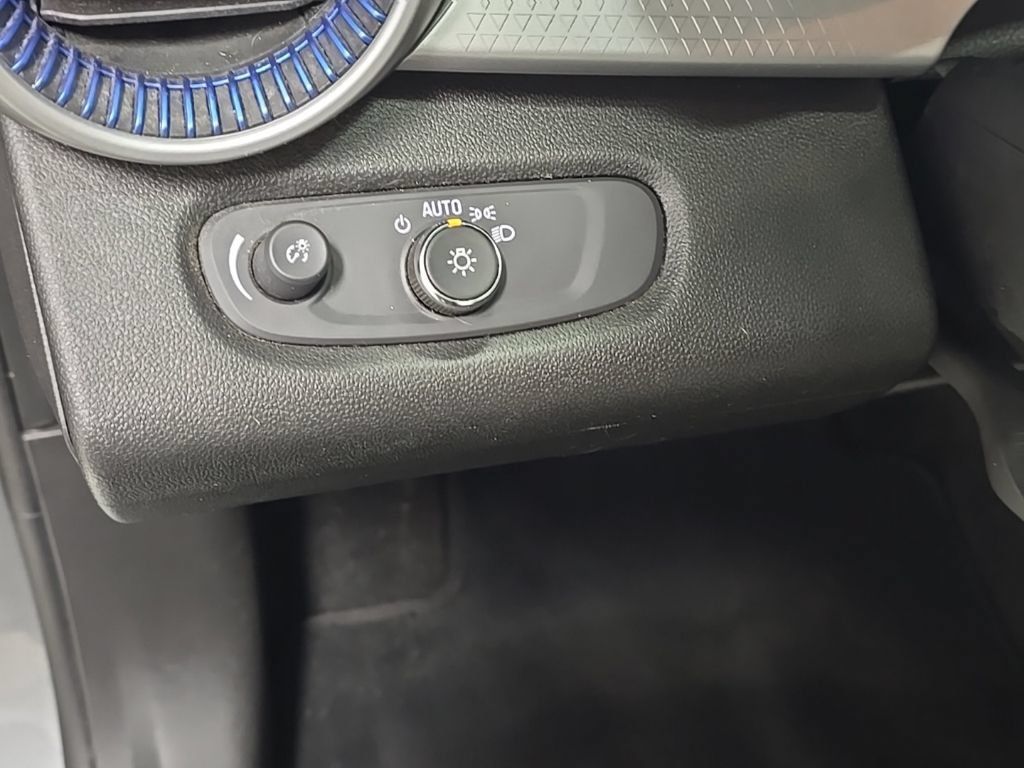 Used 2024 Chevrolet Trax LS FWD image 15