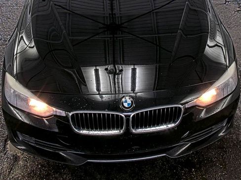 Used 2015 BMW 320i Sedan RWD image 6