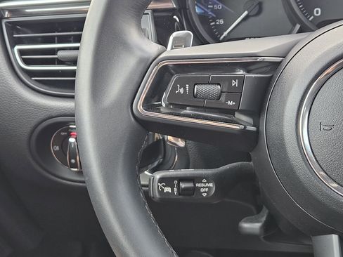Certified 2026 Porsche Macan image 26