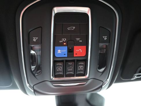 New 2026 Jeep Grand Cherokee Limited w/ Limited Altitude Package image 18