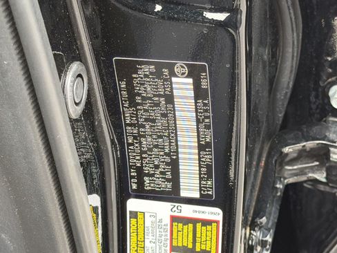 Used 2025 Toyota Camry SE w/ Convenience Package FWD image 24