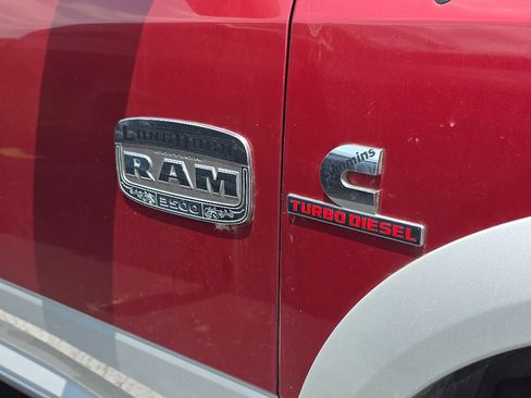 Used 2015 RAM 3500 Laramie AWD/4WD image 2