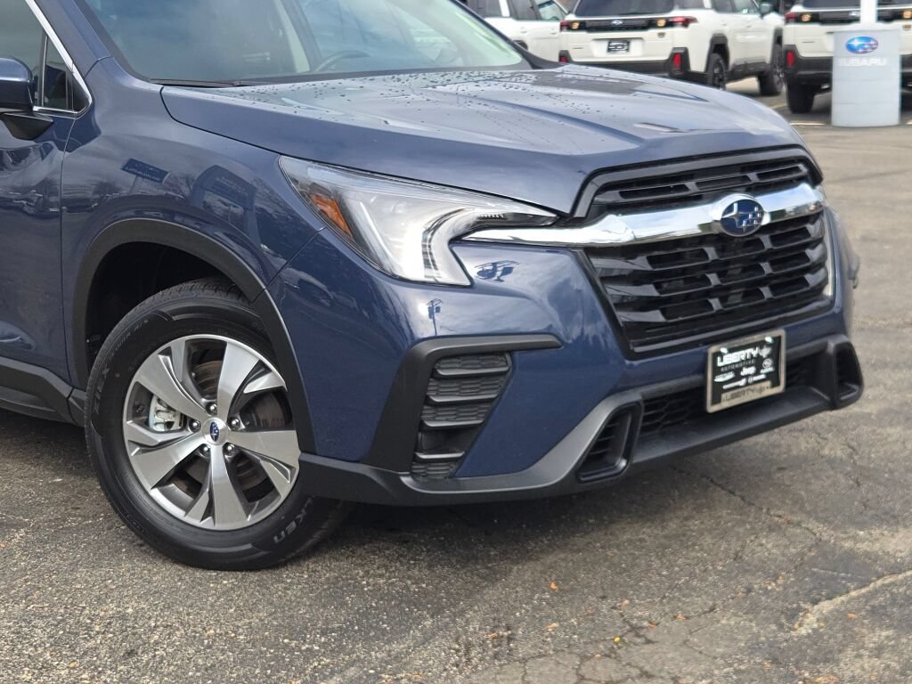Certified 2025 Subaru Ascent Premium AWD/4WD image 2