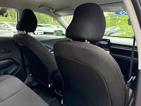Used 2025 Hyundai Kona SE AWD/4WD image 23