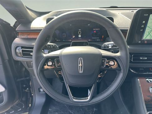New 2026 Lincoln Aviator Black Label w/ Jet Appearance Package image 13