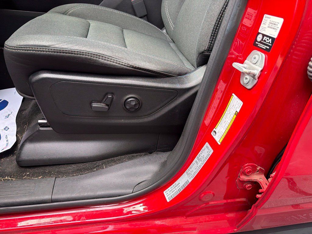 Used 2021 RAM 1500 Big Horn RWD image 13