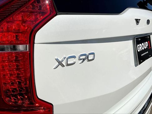 Used 2023 Volvo XC90 T8 Plus w/ Protection Package Premier image 28