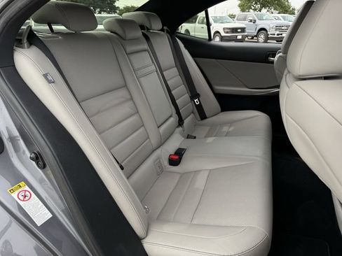 Used 2016 Lexus IS 200t w/ F Sport Package RWD image 30