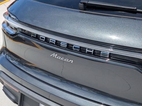 Certified 2025 Porsche Macan AWD/4WD image 13