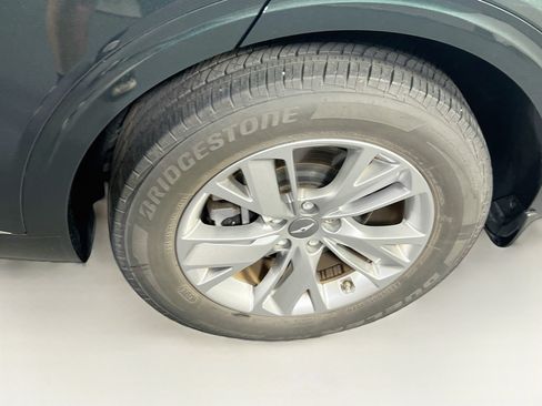 Used 2023 Genesis GV70 2.5T w/ Cargo Package AWD/4WD image 30