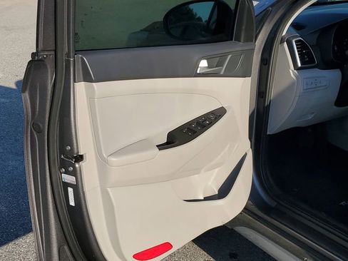 Used 2020 Hyundai Tucson SEL image 17