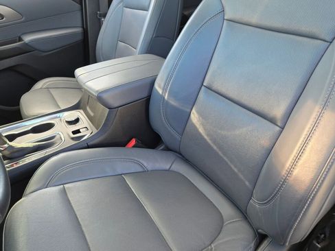 Used 2020 Chevrolet Traverse Premier w/ LPO, Floor Liner Package FWD image 22