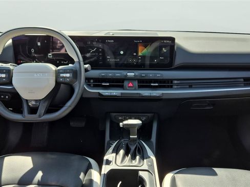 Used 2025 Kia K4 GT-Line w/ GT-Line Premium Package FWD image 11