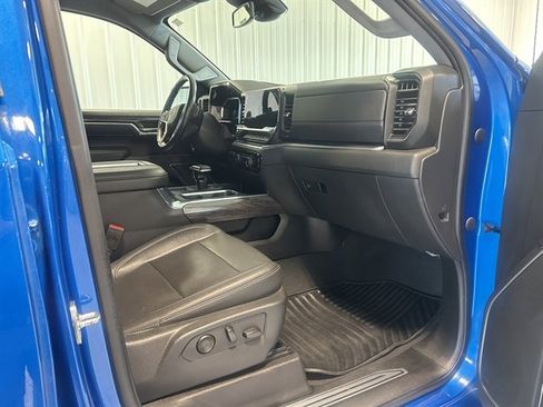 Used 2022 Chevrolet Silverado 1500 LTZ w/ Z71 Off-Road Package image 26