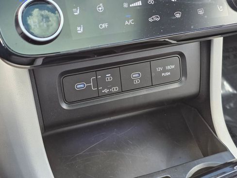 Used 2025 Hyundai Tucson Limited image 28