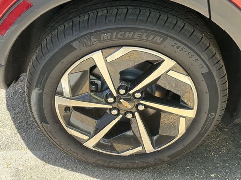 Used 2026 Chevrolet Equinox EV LT FWD image 5