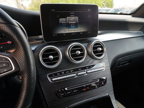 Used 2018 Mercedes-Benz GLC 300 4MATIC image 18
