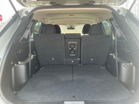 Used 2022 Mitsubishi Outlander ES image 11