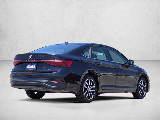 Used 2025 Volkswagen Jetta SE FWD image 5