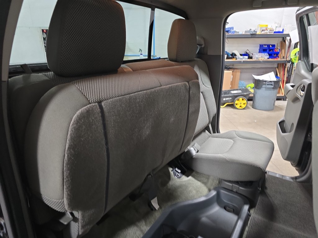 Used 2016 Nissan Frontier SV AWD/4WD image 12
