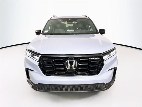 Used 2025 Honda Pilot Black Edition image 3