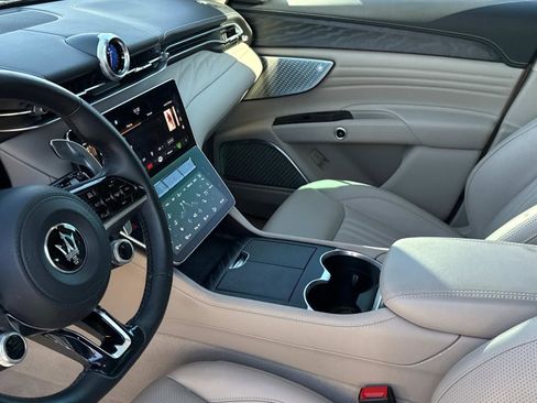 Used 2023 Maserati Grecale GT image 19