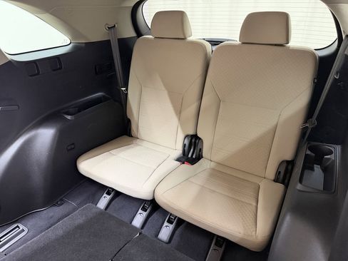 Used 2018 Kia Sorento LX image 14