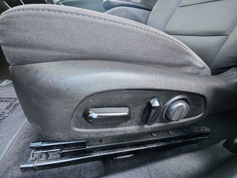 Certified 2017 Chevrolet Malibu LT FWD image 14