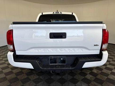 Used 2017 Toyota Tacoma TRD Sport w/ Tow Package (A/T) AWD/4WD image 20