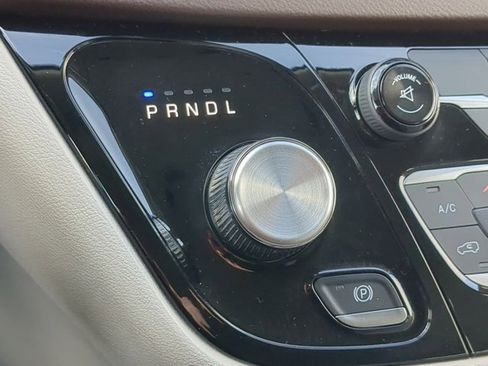 Used 2017 Chrysler Pacifica LX image 13