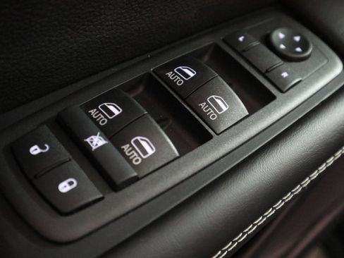 New 2026 Chrysler Pacifica Select image 35