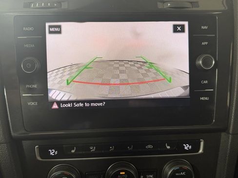 Used 2019 Volkswagen Golf Alltrack image 16