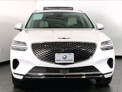 Used 2023 Genesis GV70 2.5T w/ Advanced Package image 3