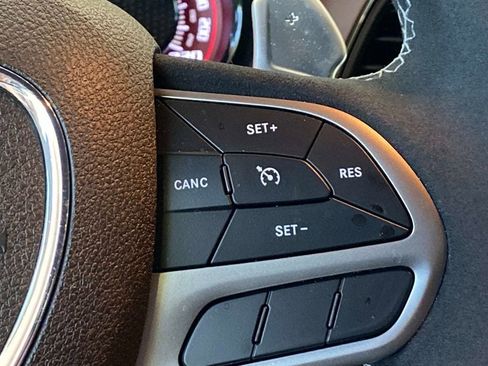 Used 2023 Dodge Challenger SRT Hellcat RWD image 17