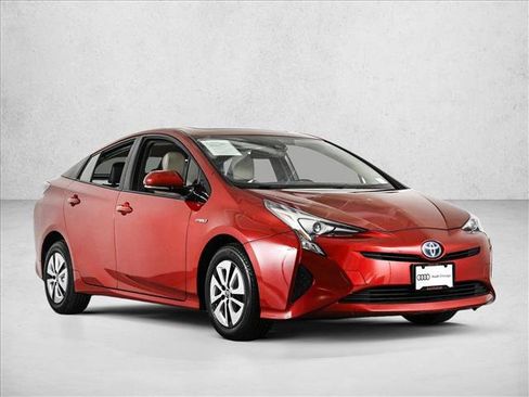 Used 2016 Toyota Prius Four w/ Advanced Technology Package FWD image 3