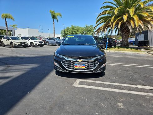 Used 2023 Chevrolet Malibu LT FWD image 2