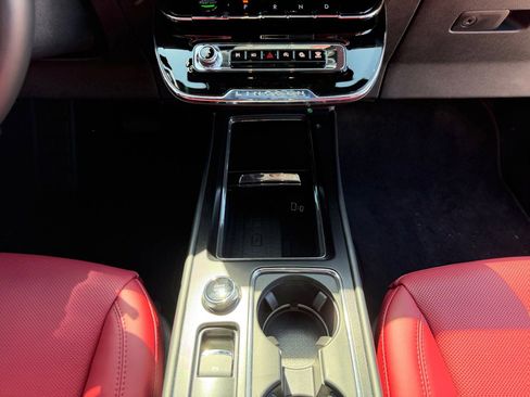 New 2026 Lincoln Corsair Reserve w/ Jet Appearance Package AWD/4WD image 11