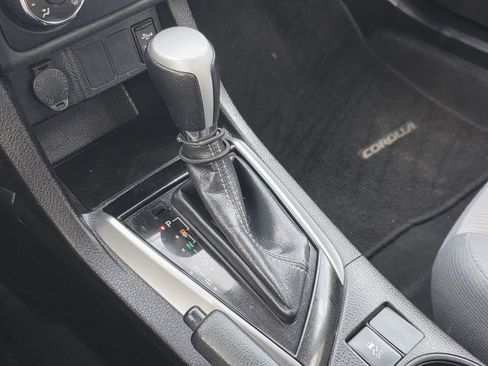 Used 2019 Toyota Corolla L image 15