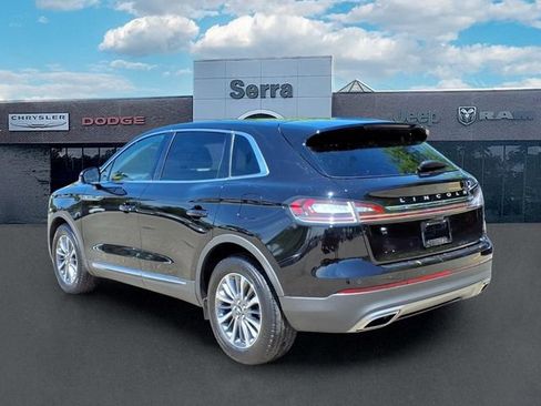 Used 2023 Lincoln Nautilus AWD image 4