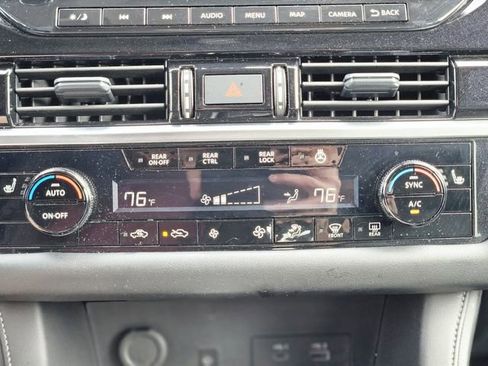 Certified 2024 Nissan Pathfinder SL FWD image 24